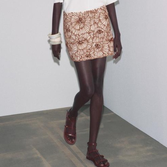 ZARA ZW COLLECTION FLORAL EMBROIDERED MINI SKIRT - Picture 5 of 16